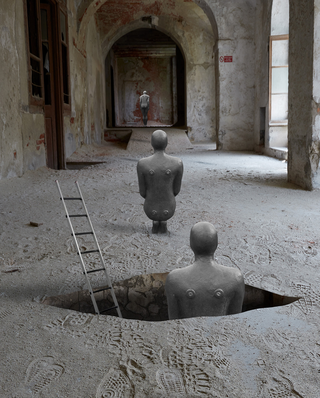 Surrealismo, Tribute to Antony Gormley